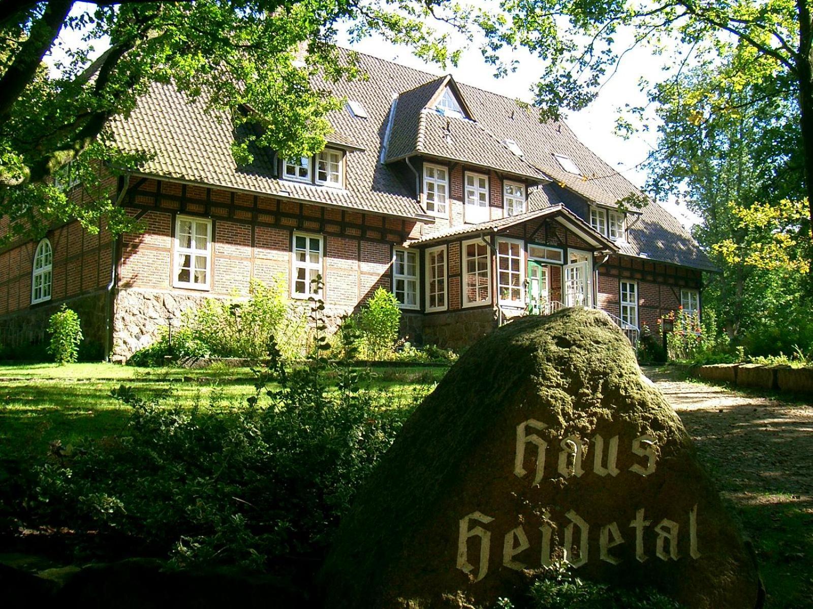 Haus Heidetal Bed & Breakfast บิสพิงเงน ภายนอก รูปภาพ